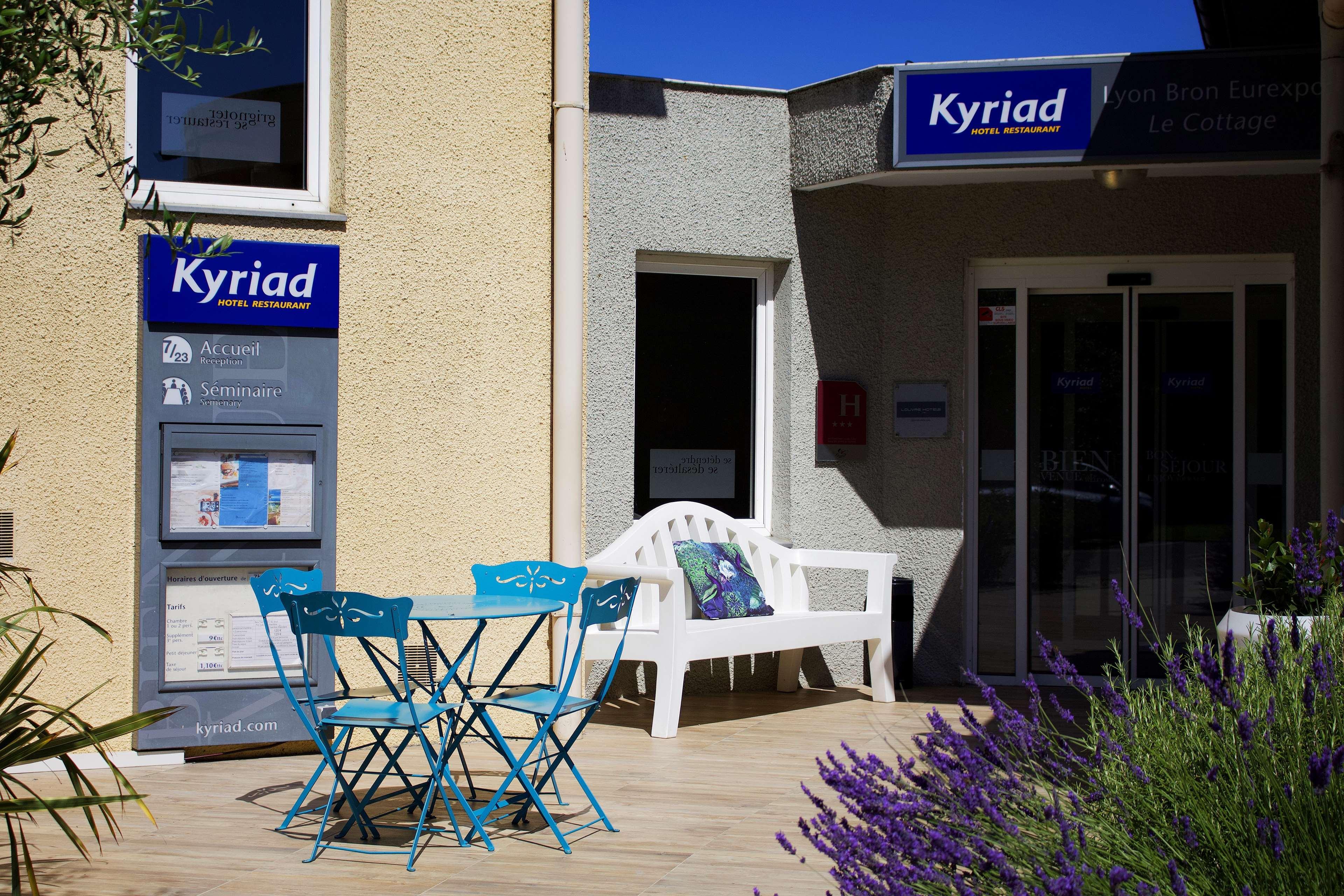 Kyriad Lyon Est - Bron Eurexpo Le Cottage מראה חיצוני תמונה